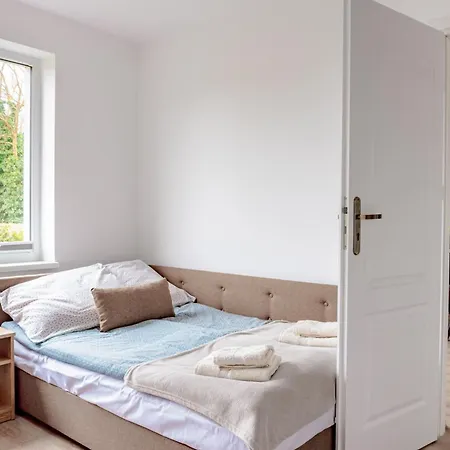 I Marek - Niedaleko Plazy 3* Ostrowo (Puck)