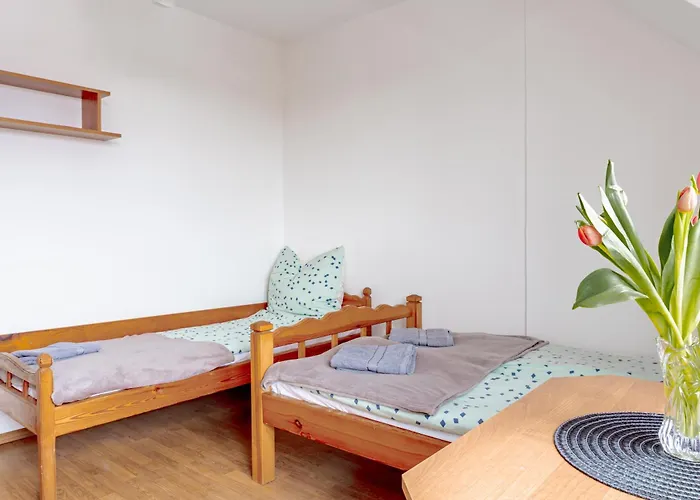 I Marek - Niedaleko Plazy Konukevi 3*