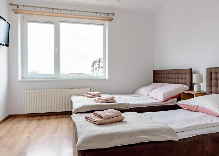 I Marek - Niedaleko Plazy Konukevi