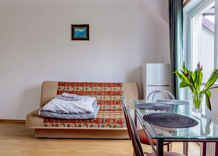 I Marek - Niedaleko Plazy Konukevi 3*